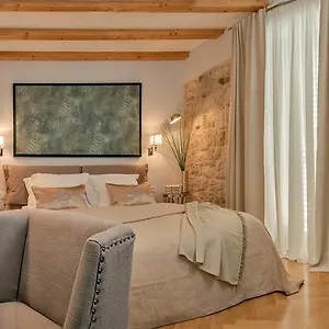 4* Отель Heritage 19